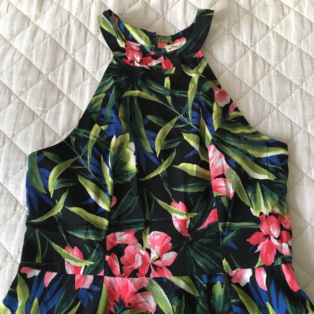 ‼️SOLD‼️NWOT Hollister Tropical/Floral Mini Dress - Picture 5 of 8